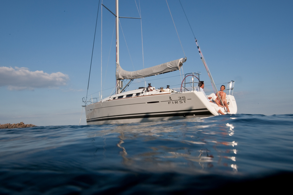 Regattayacht Charteryacht First 35 34